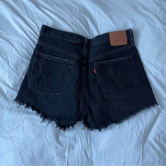 Levi’s Jean shorts - Picture 2 of 4